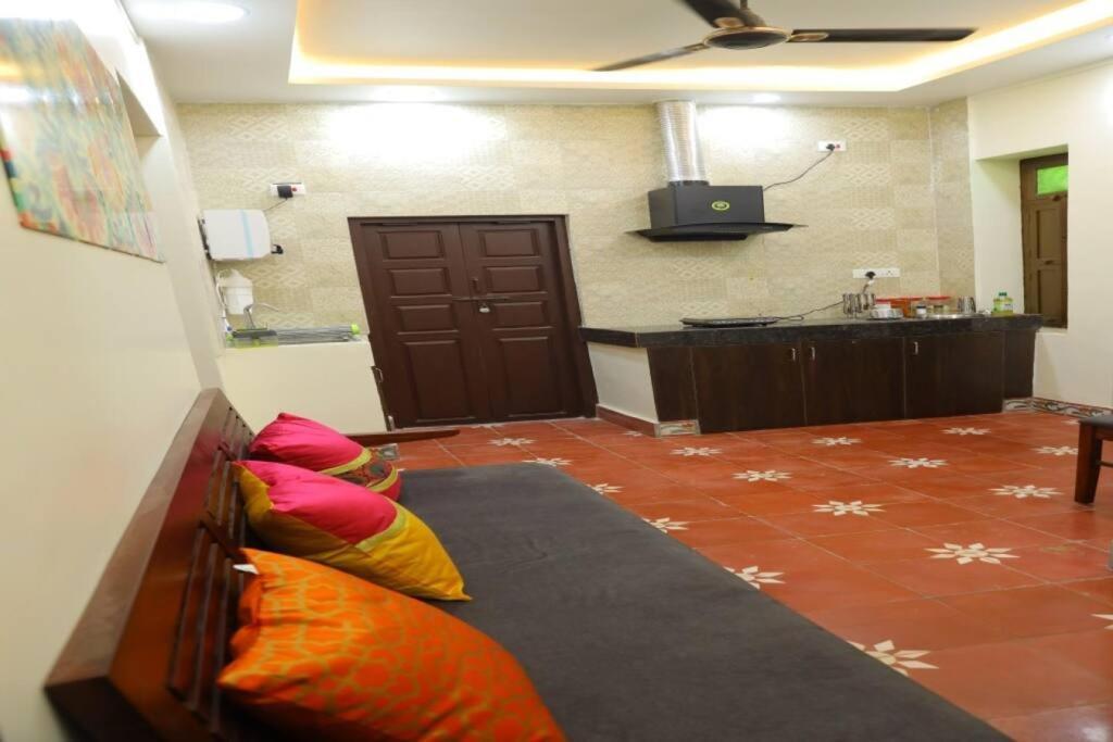 Heritage Home With 3 Bed/3 Bath With Kitchen In A Residential Neighborhood. Madurai Extérieur photo